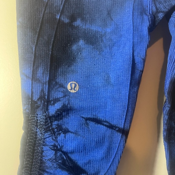 Lululemon cropped leggings size 2 - Picture 5 of 10